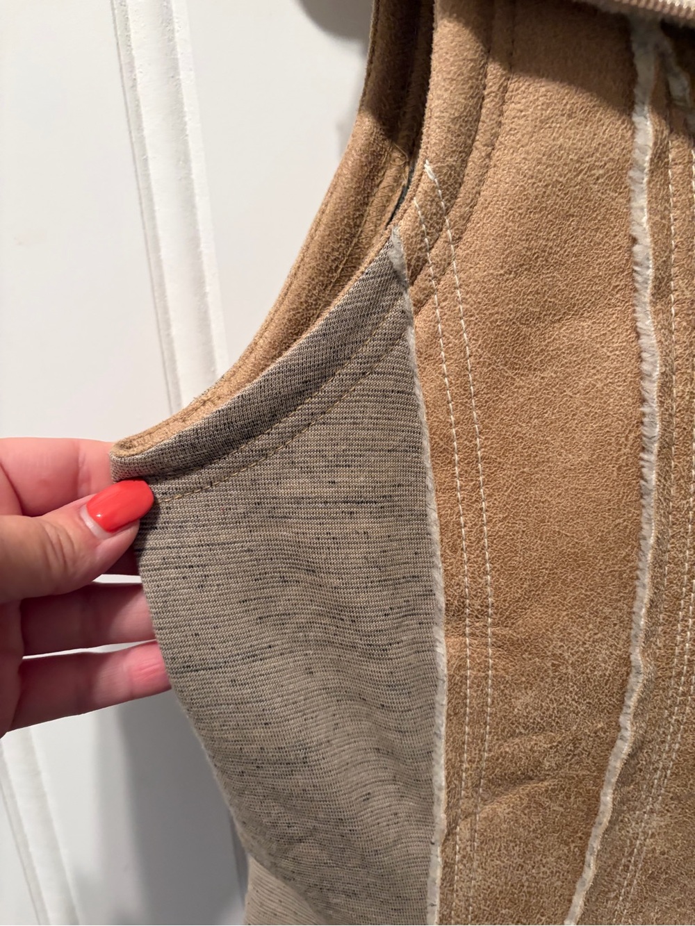 KUHL Dani Sherpa Vest Jacket Tan Almond Faux Leather Wool Fleece Ivory Size M - Picture 6 of 14